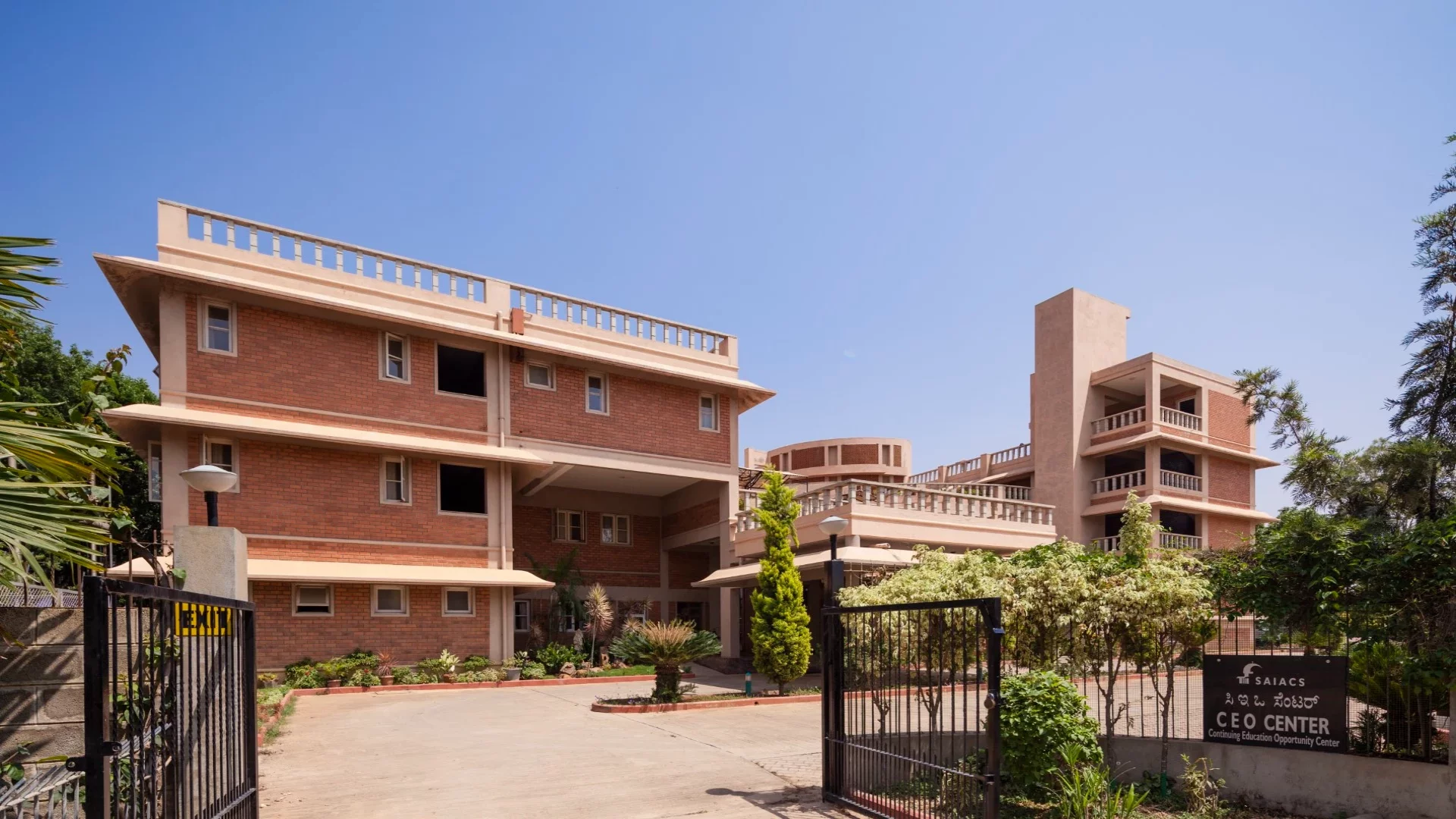 Saiacs CEO Centre